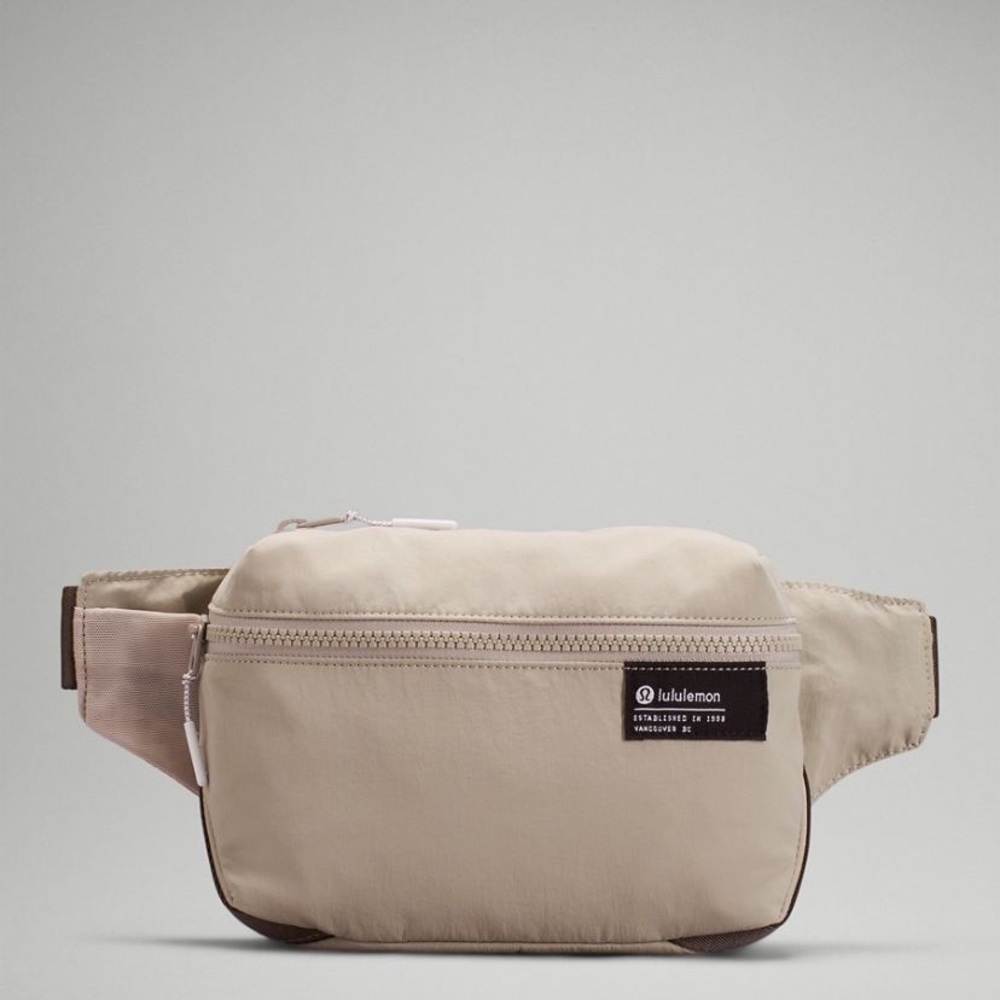 Lululemon clean lines belt bag